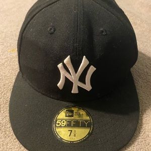 New York Yankees fitted hat